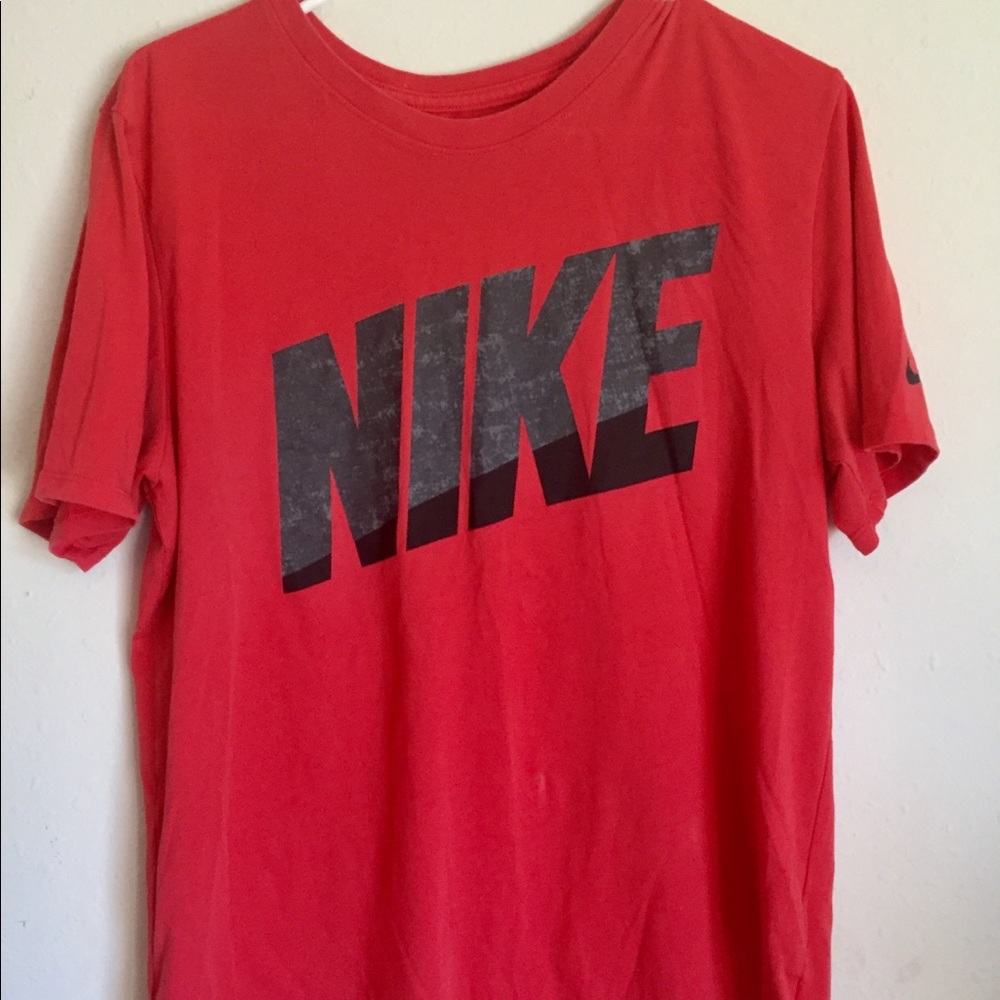 The Nike Tee